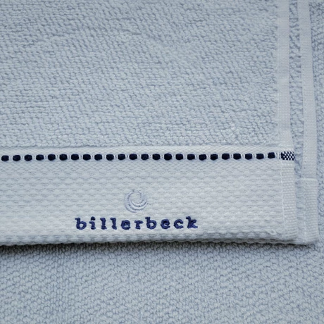 HŰVÖS REGGEL világos kék törölköző