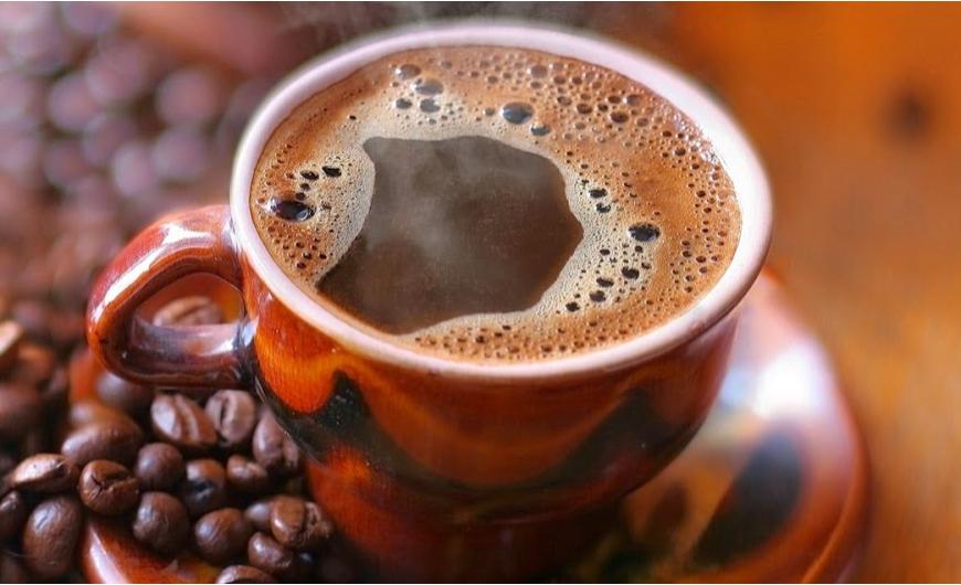Az alvás ellensége a koffein és a nikotin
